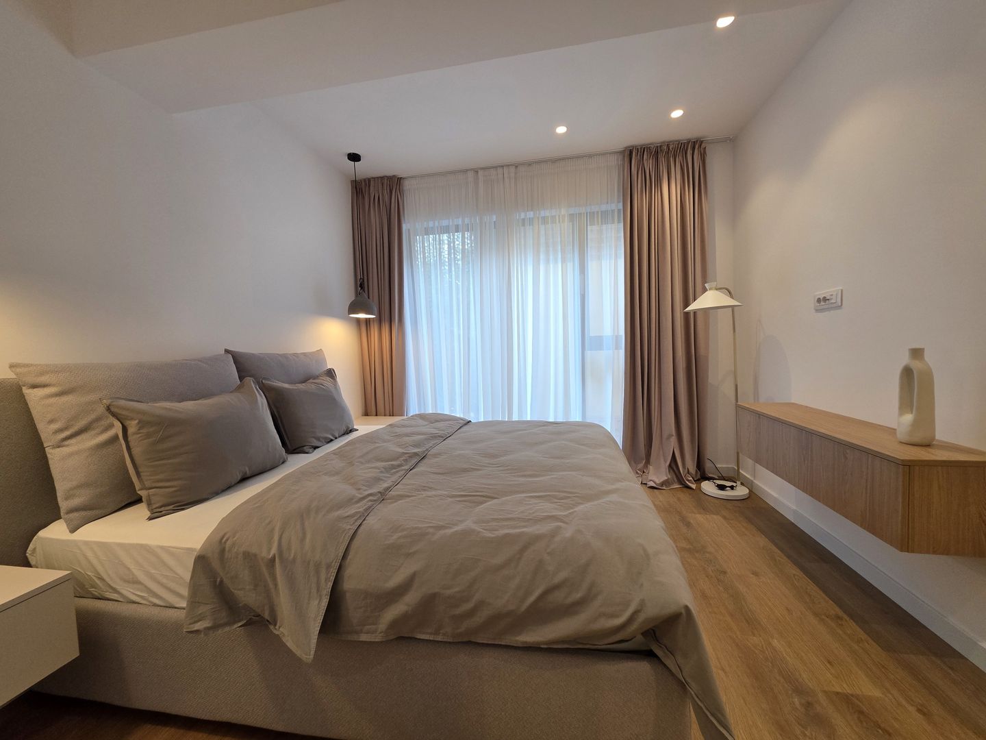 Apartament 4 Camere de vanzare Iancu Nicolae utilat mobilat - Poză 26