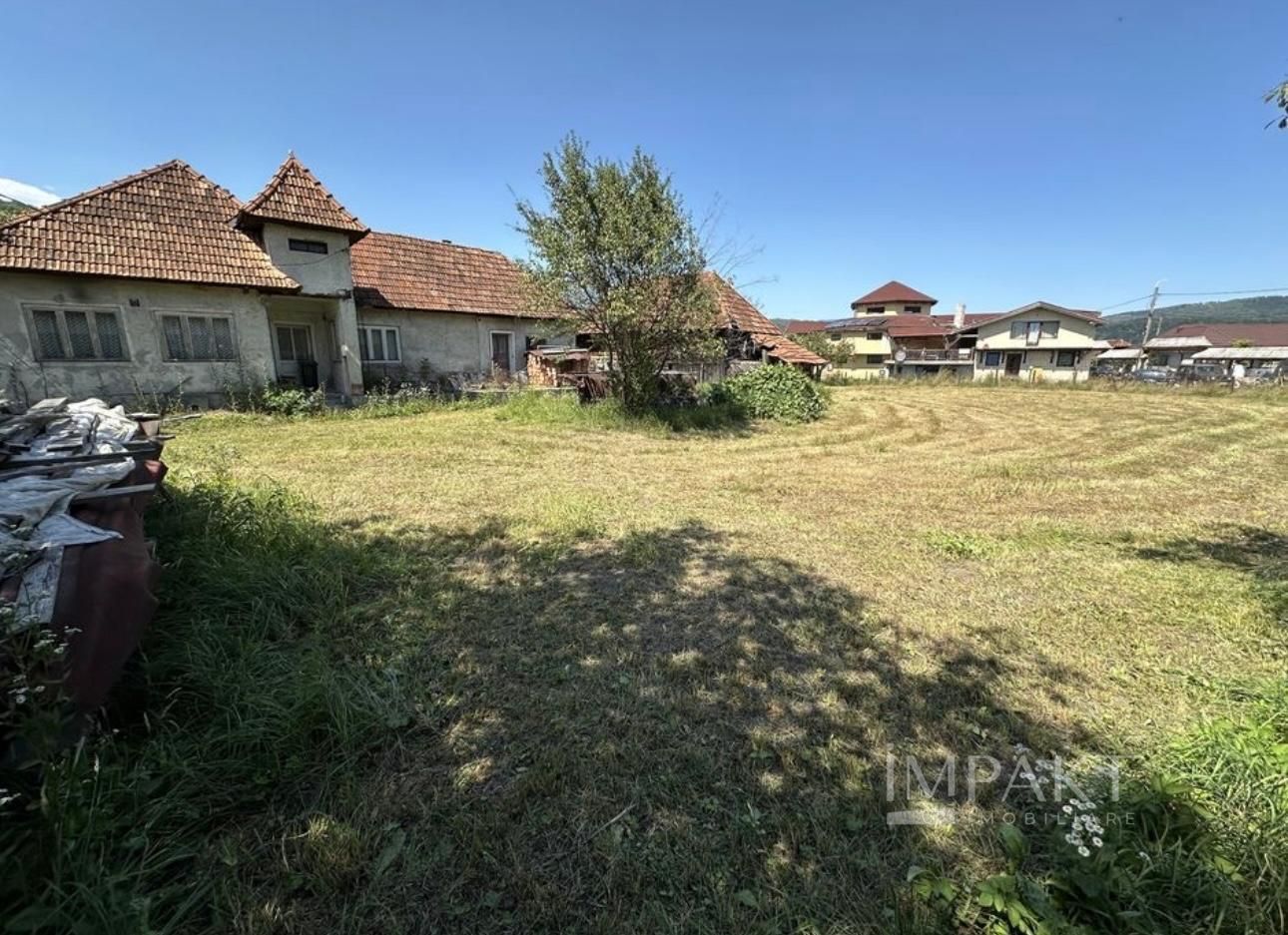 Teren cu casa veche in centrul localiatii Valea Draganului! - Poză 2