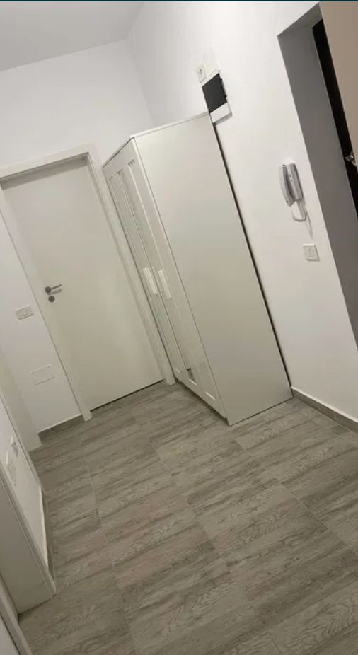 Ap. 2 cam. dec. de inchiriat  Et. 4/8  Bloc Nou Kristal Metalurgiei - Poză 2