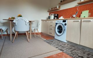 apartament la casa - zona Unirea - 3 camere - bucatarie - baie - teren generos - Poză 1