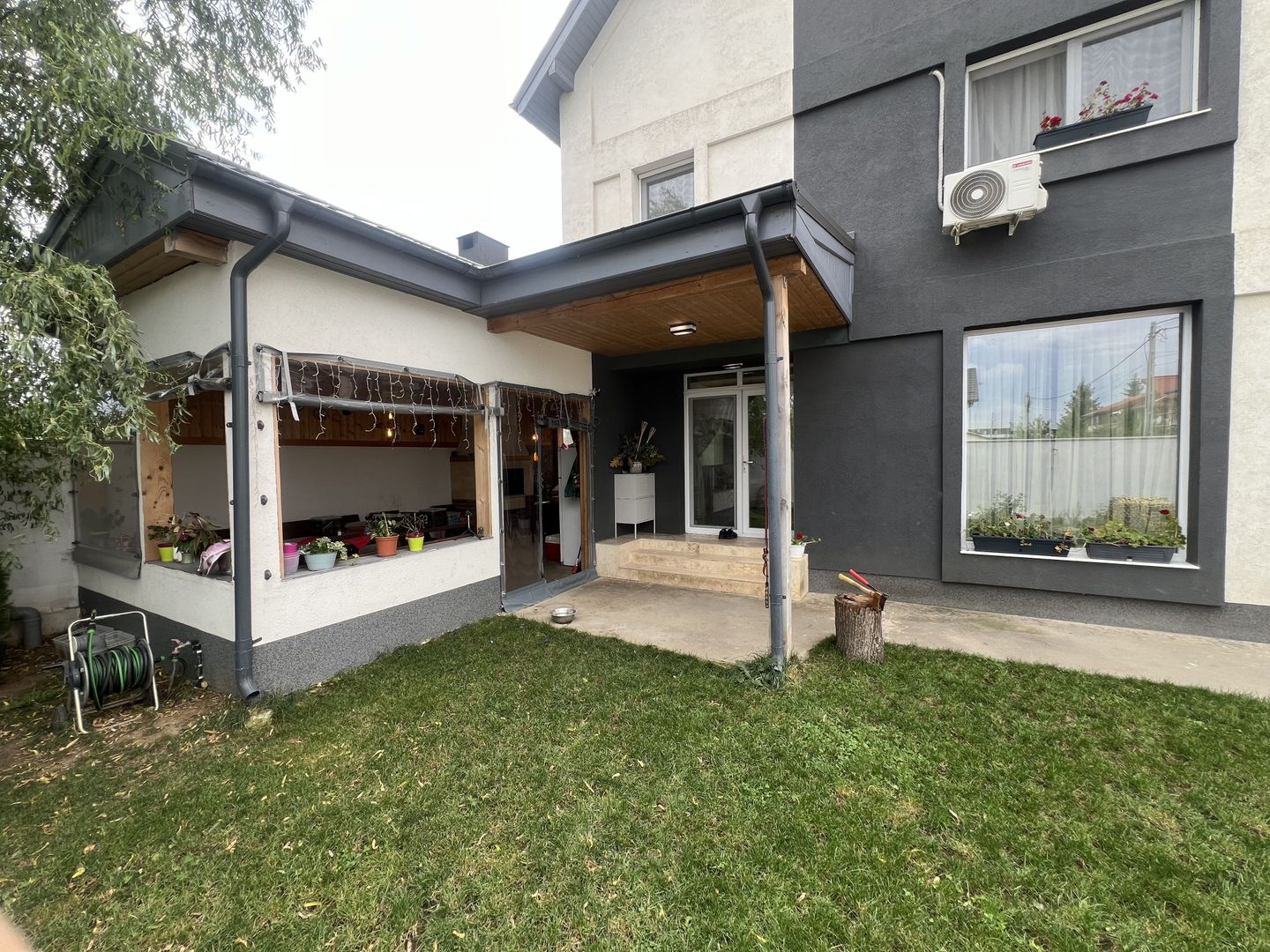 Vila lux cu curte - Mogosoaia (COMISION ZERO) - Poză 1