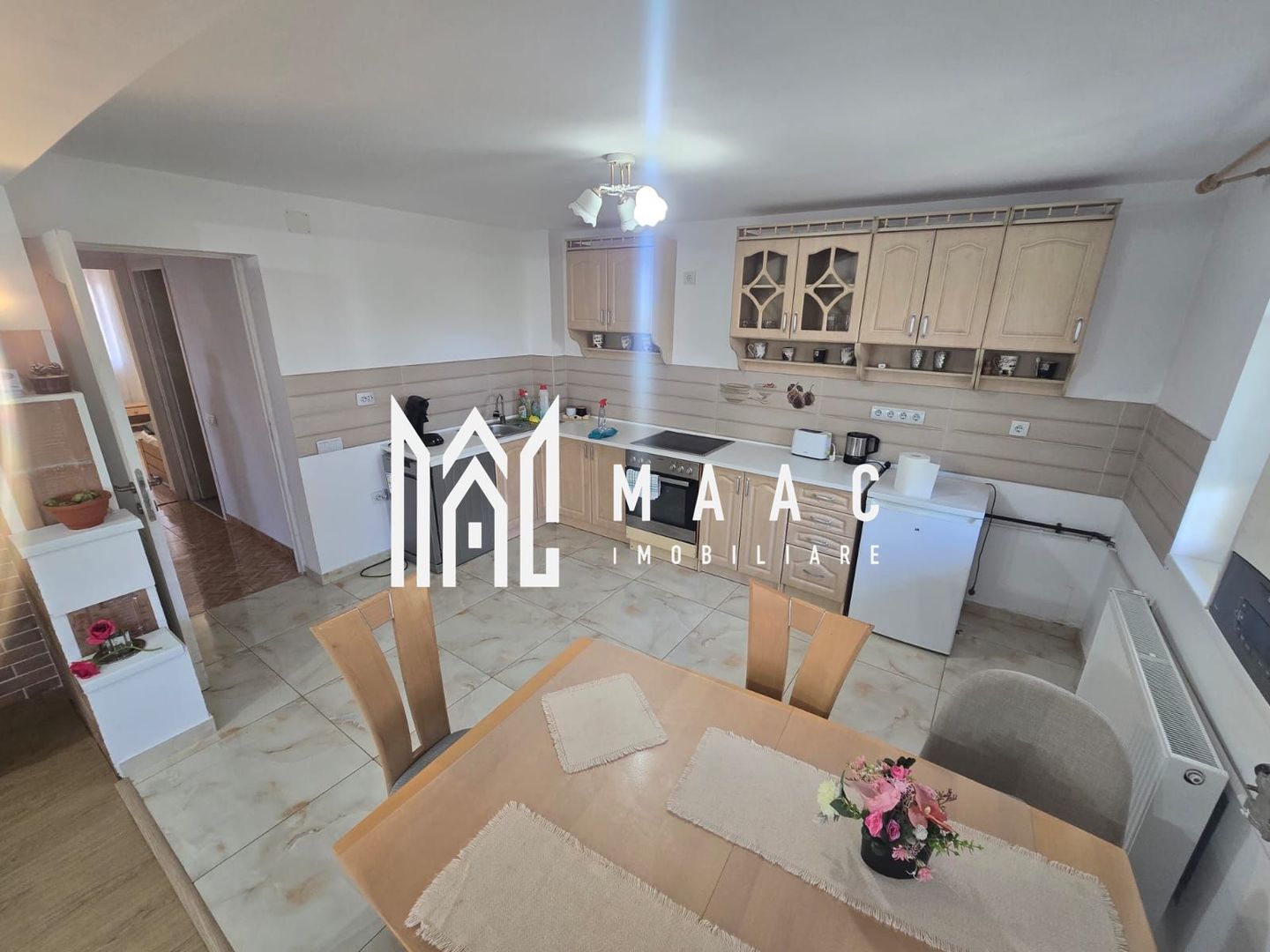 Casa 3 camere de inchiriat garaj curte Zona Tineretului - Poză 5