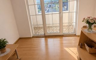 Apartament  3 camere 78 mp-2 balcoane-curte-parcare-Calea Moldovei - Poză 1