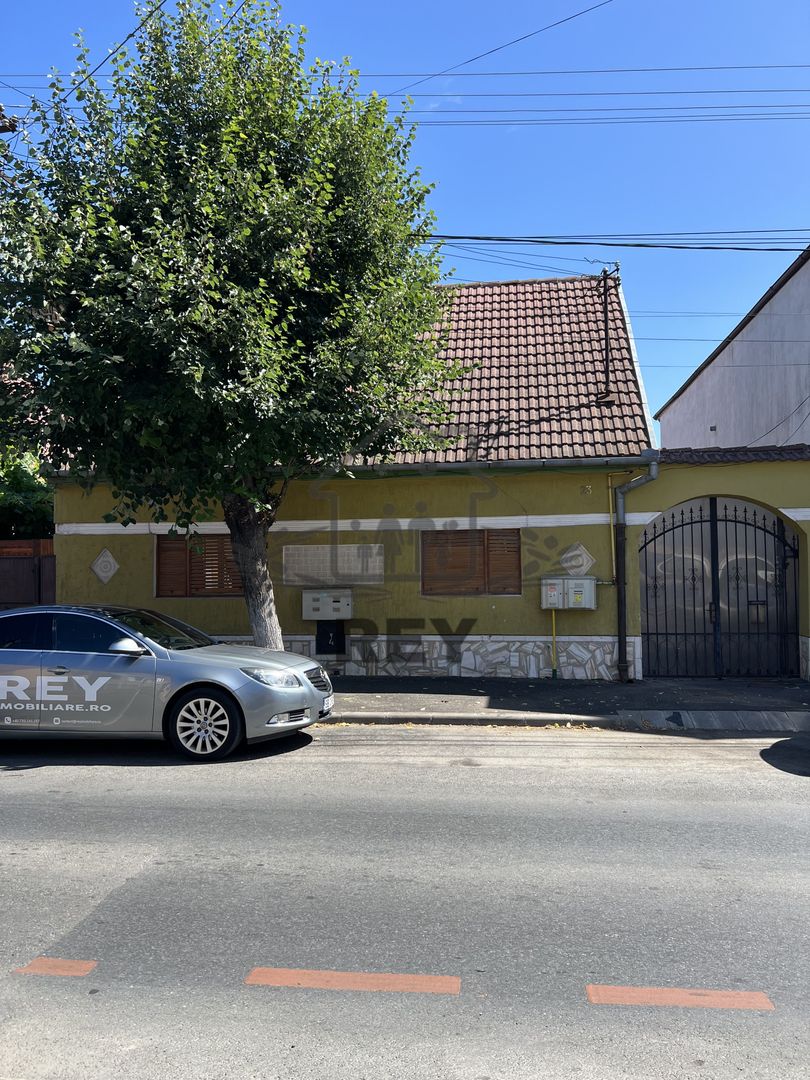 Casa singur in curte cartier Lazaret / Sibiu cu teren de 790 mp - Poză 1