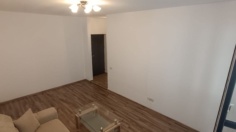 Apart. decomandat ( bucatarie separata+balcon ) + Parcare ! - Poză 2