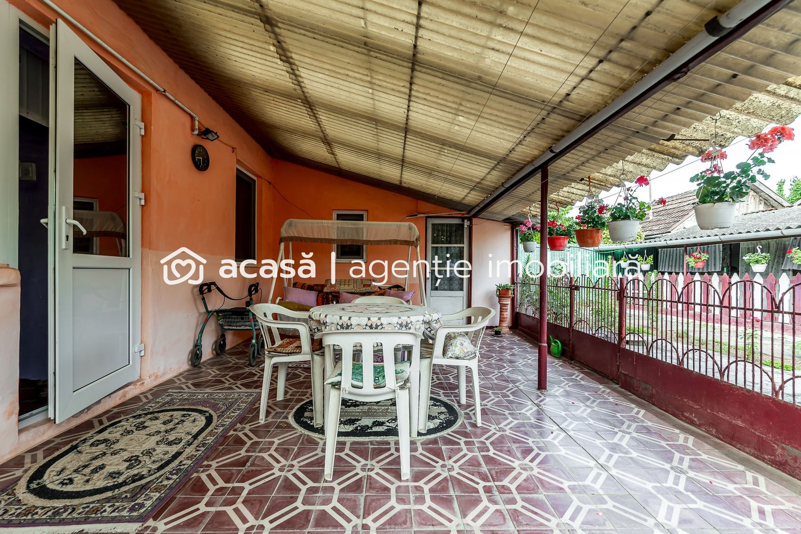 Casa 3 camere, bucatarie si baie, in zona centrala din Chisineu-Cris - Poză 5