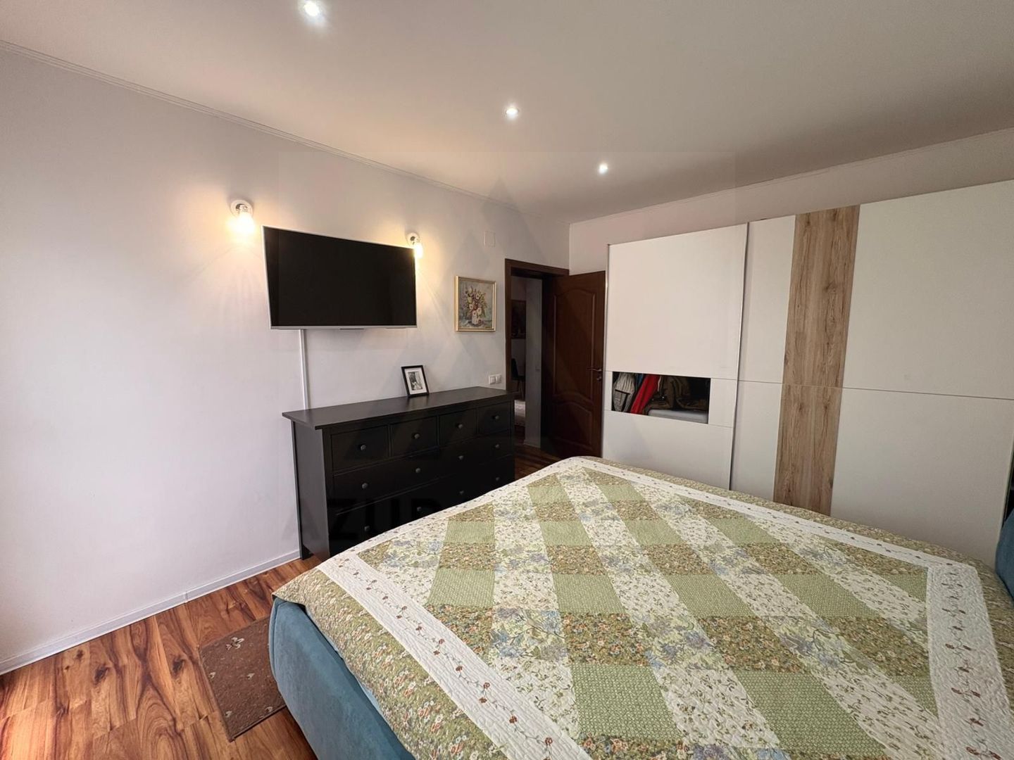 Casă versatila intretinuta 143 mp utili 5 camere 3 bai pivnita Lazaret - Poză 11