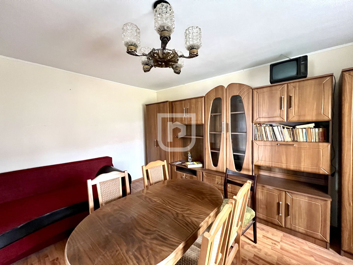 Casă cu teren 400 mp în oraș Gura Humorului - Poză 3