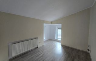 Etaj vila cu 5 camere, Dumbravita, Ideal pentru activitati comerciale