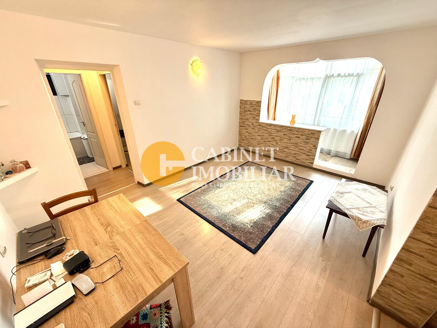 3 Camere Renovat - Etaj Intermediar - Podu Ros Primaverii - Poză 2