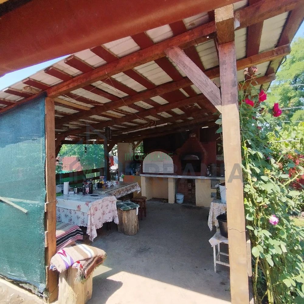 Casă de vânzare, zona Al. I. Cuza, Iași - Poză 2