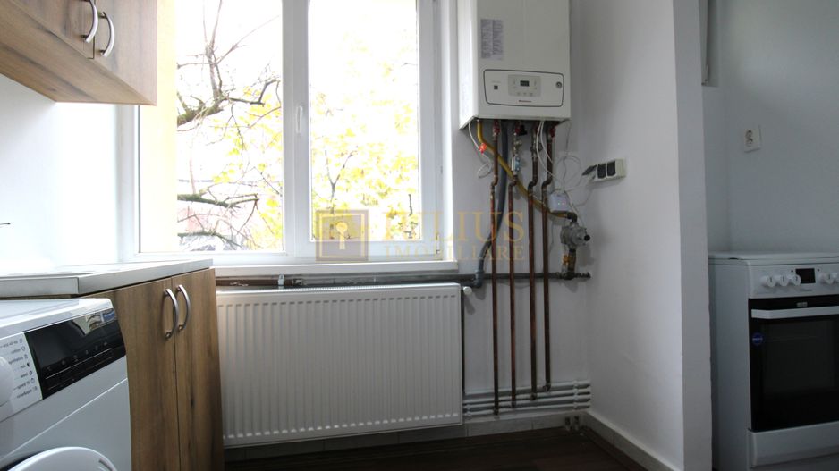 Piata 700; centrala proprie, la prima inchiriere dupa renovare. - Poză 16