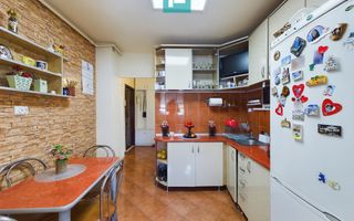 Apartament cu 3 camere în Alfa - Poză 19