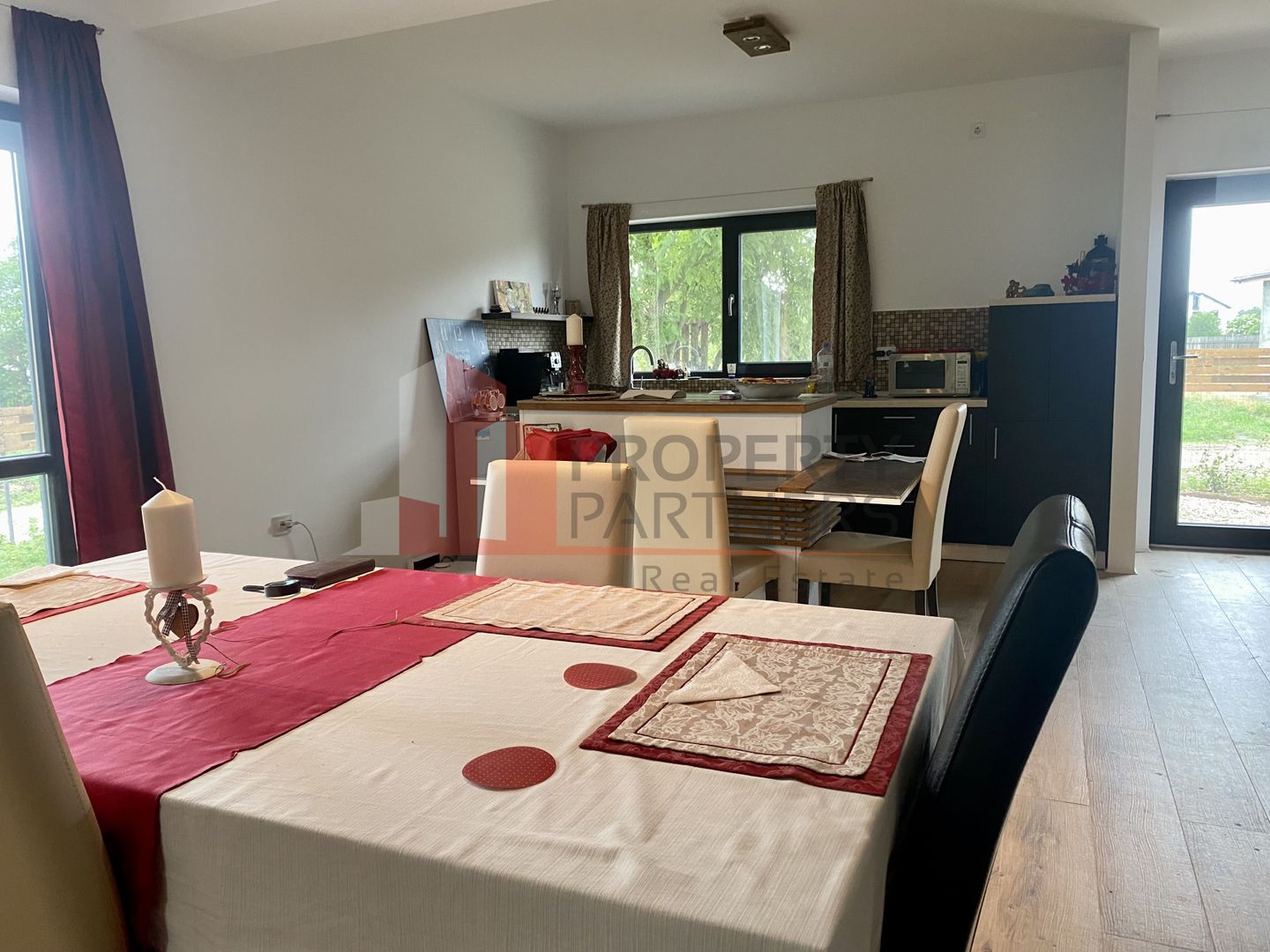Casa cocheta langa padure - Gulia, DB. - Poză 8