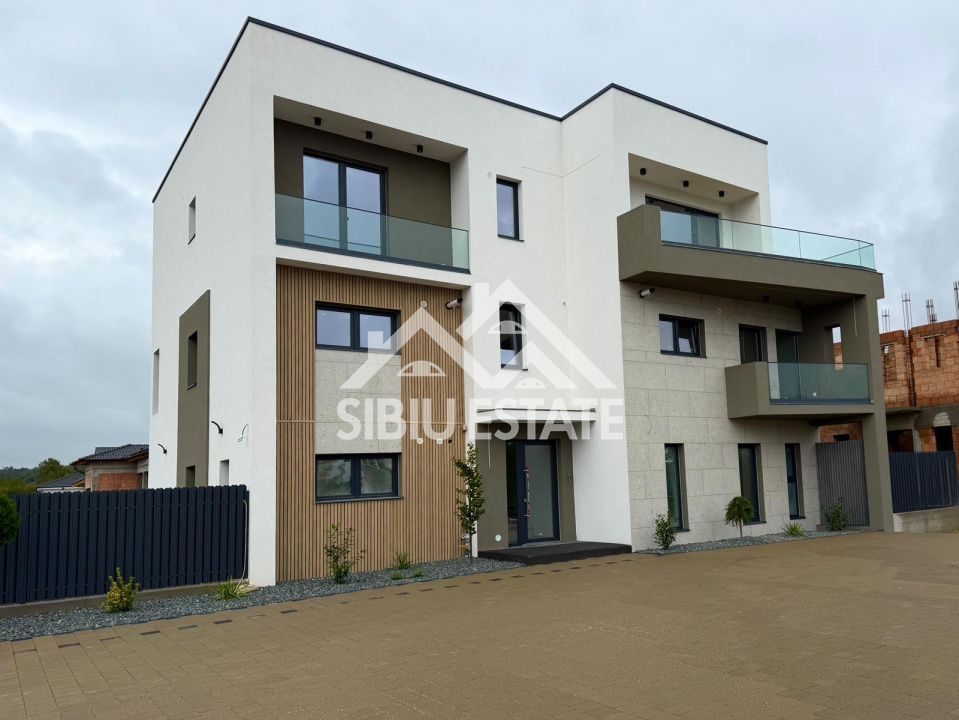 Apartament exclusivist 4 camere, intabulat, 115 mp , Grădină 200 mp , - Poză 1