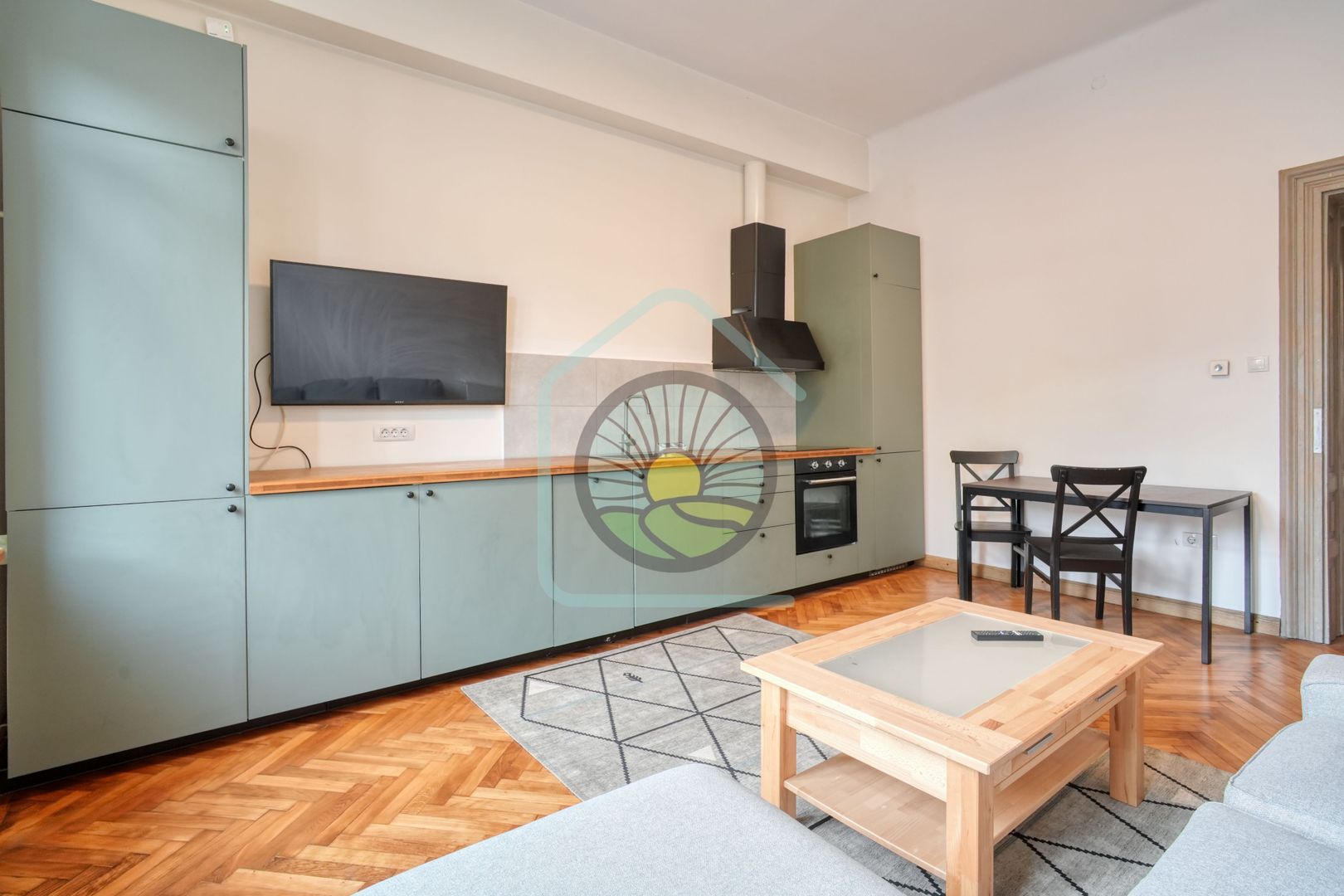 STUDIO IN CENTRUL BRASOVULUI - Poză 4