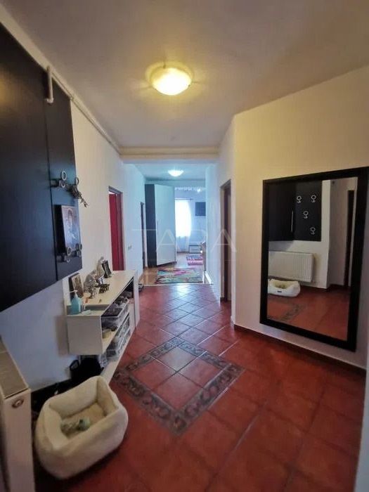 Apartament spațios cu 4 camere și terasă, cartier Buna Ziua. - Poză 2