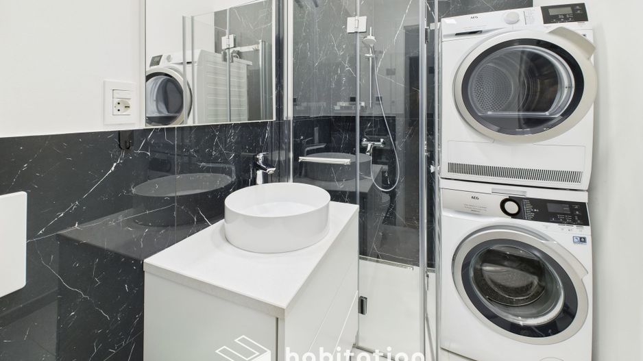 Elegant, finisaje premium, locație deosebita - 3 camere  în Bălcescu - Poză 15