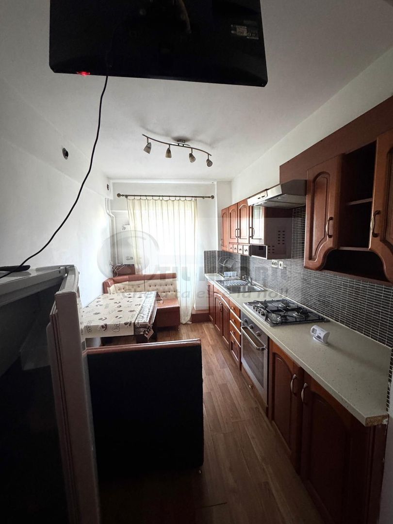 Apartament 3 camere – zona Nicolina(prima stație după Podul Ros) - Poză 6