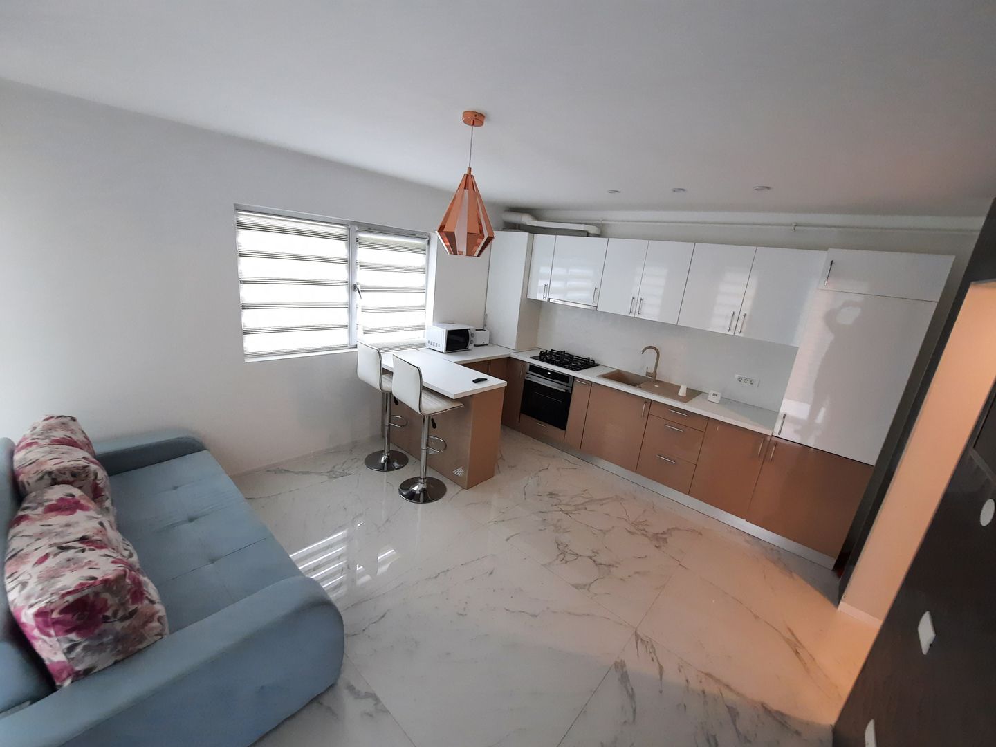 Apartament frumos cu loc de parcare si terasa 40mp - Poză 17