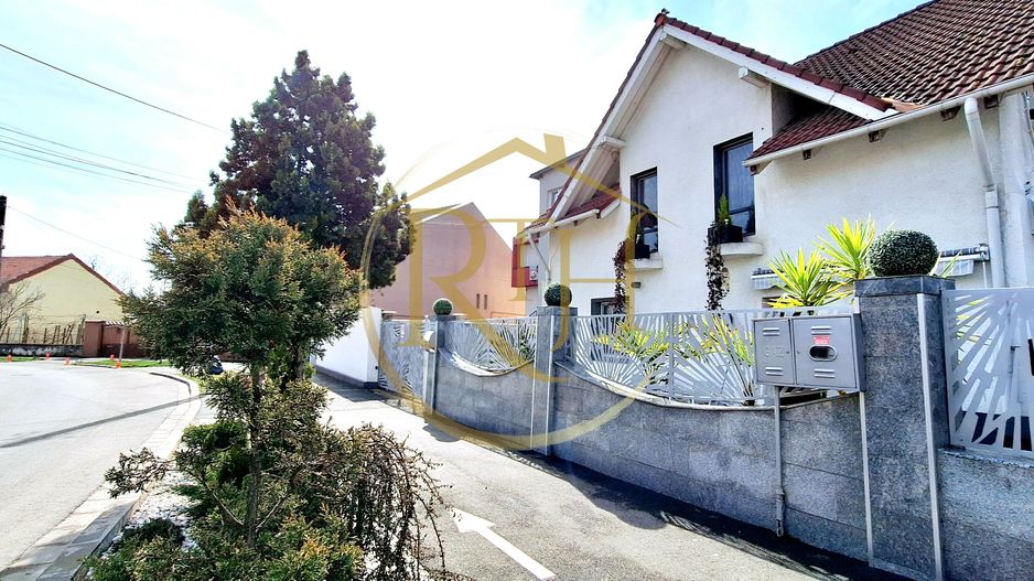 0% Comision Oferim spre vanzare, proprietate deosebita, 7 camere, zona Modern - Poză 2