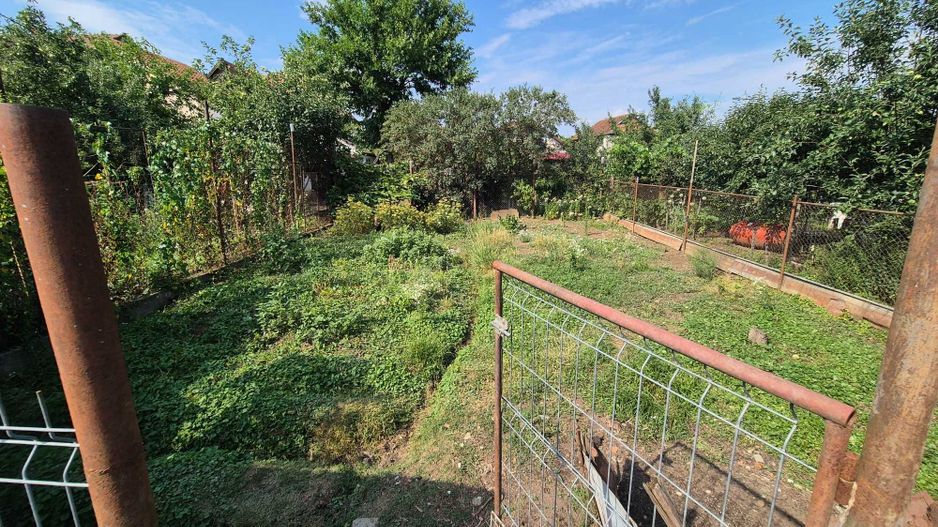 BRASADAS vinde 2 case pe un teren de 360 mp. zona Baritiu. - Poză 8