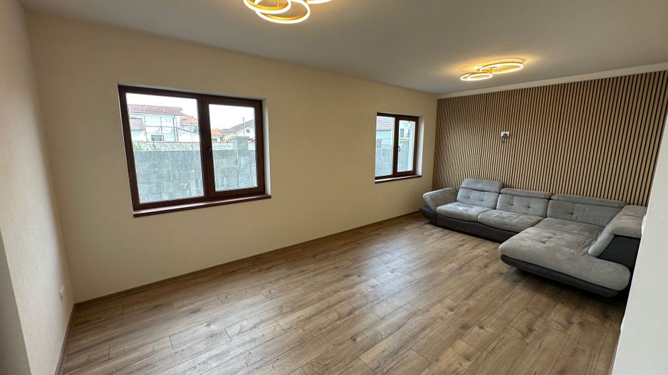 Duplex cu camera pe parter - Poză 32