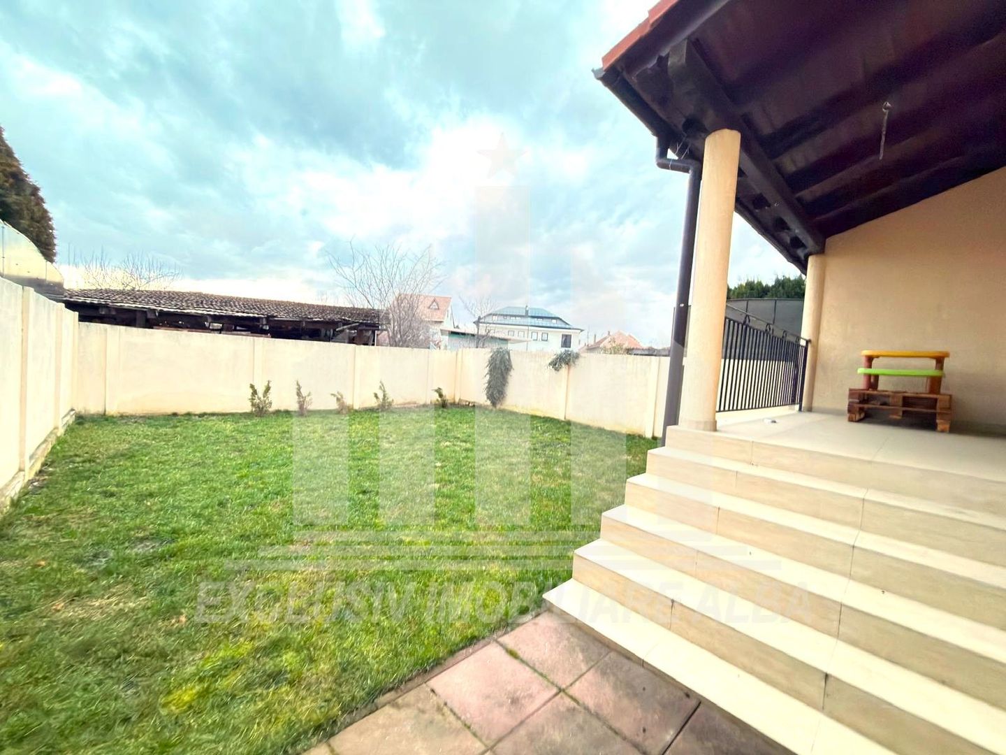 Casa insiruita | De vanzare | 160 mp | Centru-Lipoveni - Poză 1