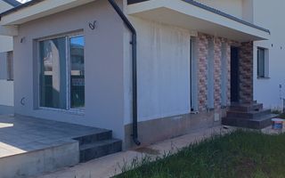 Case pe parter Tunari, zona linistita, curte MARE 350m - Poză 2