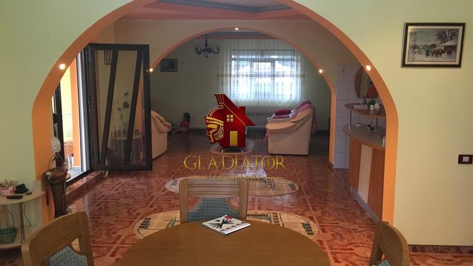 Vila impresionanta in Bucium - Visani - Str. Regina Maria - 2000 mp - Poză 4