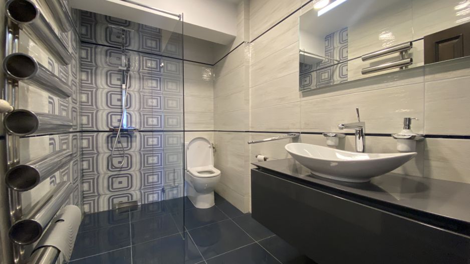 Penthouse confort lux,mobilat, utilat, garaj subteran, aer conditionat - Poză 21