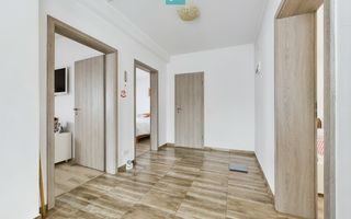 Casă Impresionantă Curte Generoasă Construcție de Calitate Berceni - Poză 13