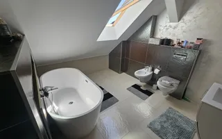Penthouse modern cu  4 camere, 165 mp utili și 50 mp terasă, - Poză 23