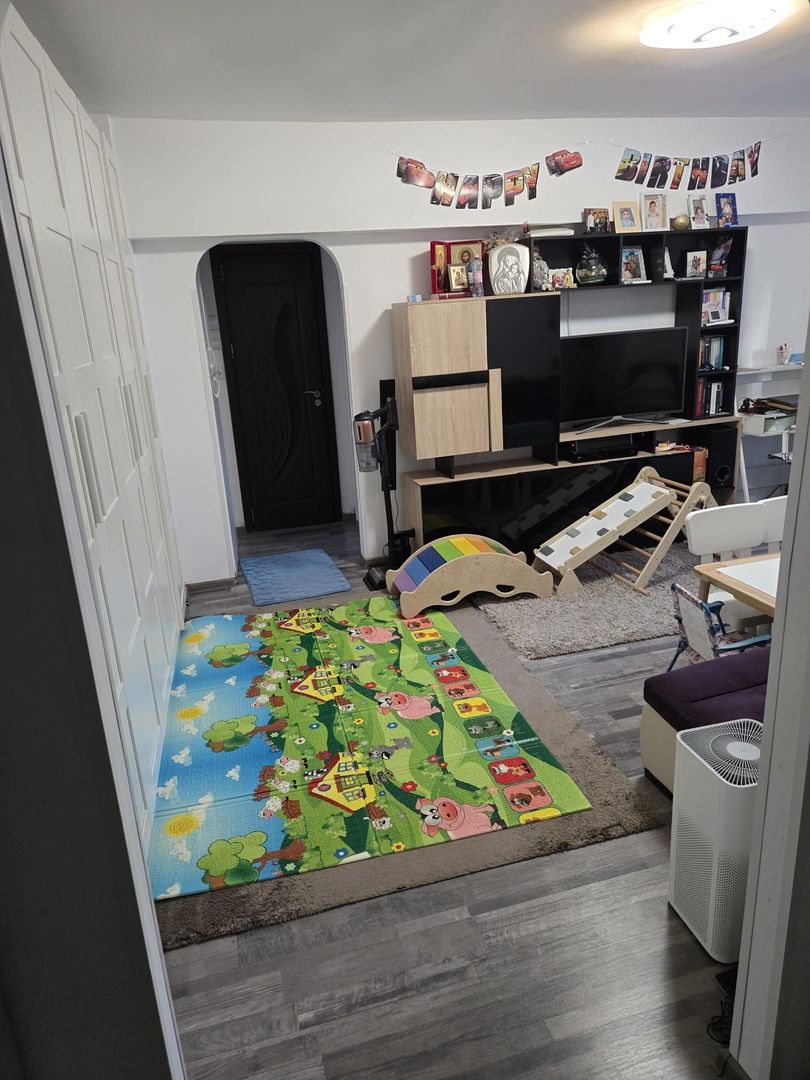 3 camere renovat, centrală proprie, balcon mare, vedere liberă, Dristor - Poză 2