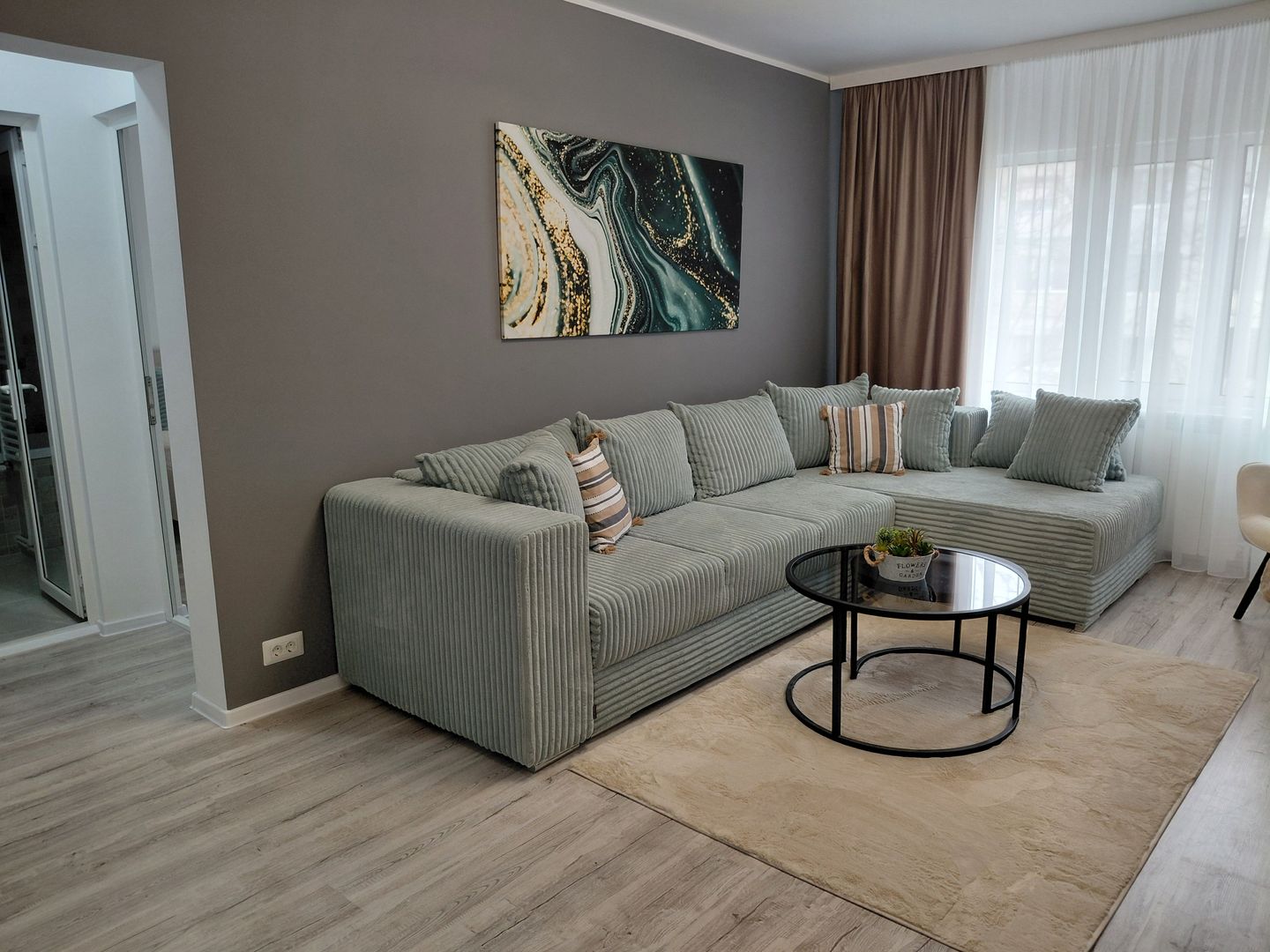 🏡  Apartament 3 camere – Micro 16,  etaj 2, (în spate la complex  Siret) - Poză 8
