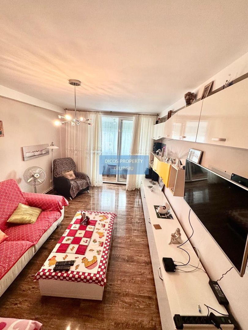 Apartament 3 camere, 64 mp, Nicolae Titulescu, etaj 4 - Poză 3