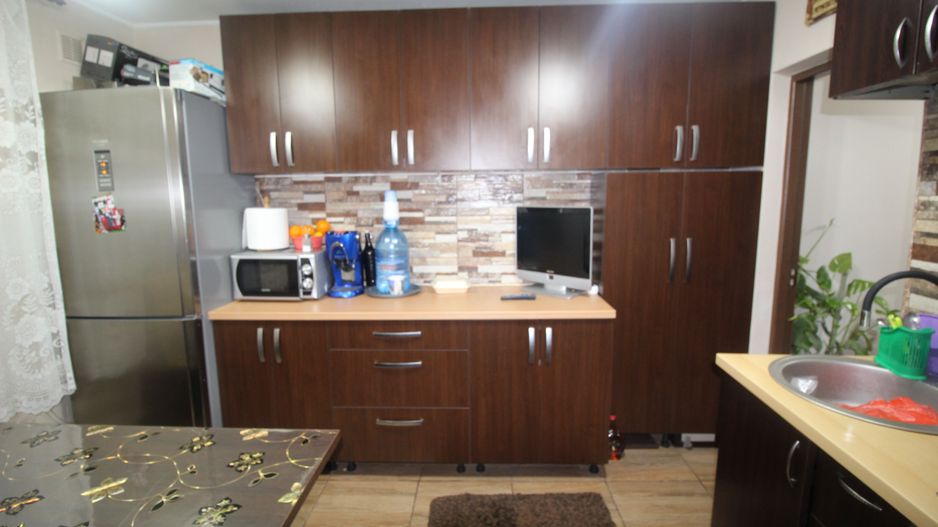 CASA-ZONA MEHALA CU DOUA FRONTURI - Poză 5