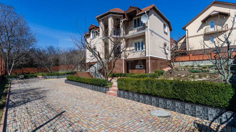 Vânzare, casă, 3 nivele, 200 mp + 10 ari, str. Gura Văii, Rîșcani - Poză 1