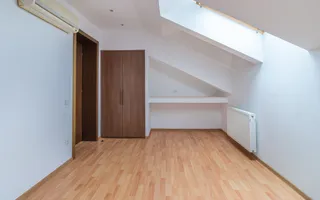 Vanzare - vila spatioasa cu gradina - Condominiu - Iancu Nicolae - Poză 26