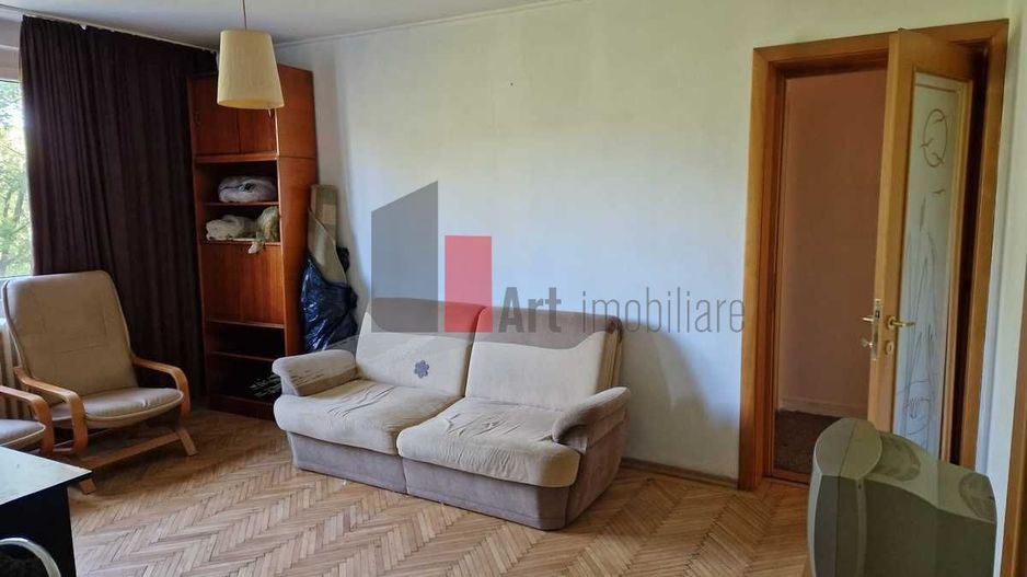Vânzare apartament 3 camere Brâncoveanu-Nițu Vasile - Poză 1