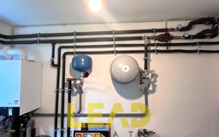 Casa renovata complet! 210 mp utili pe teren de 548 mp! - Poză 25