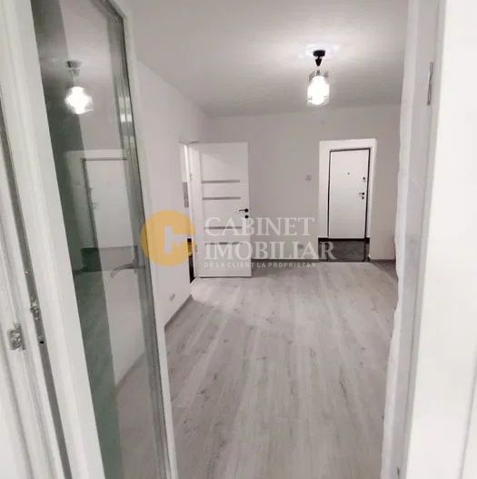 3 camere, Tatarasi -Flux, etaj 2/4, fara risc, renovat, liber! - Poză 1