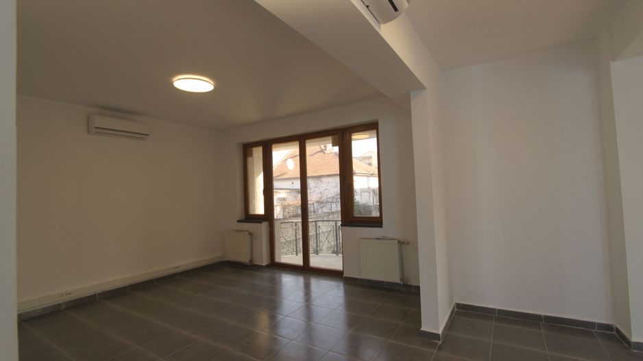 Cladire birouri - 282 mp -  zona Rebreanu - Poză 1