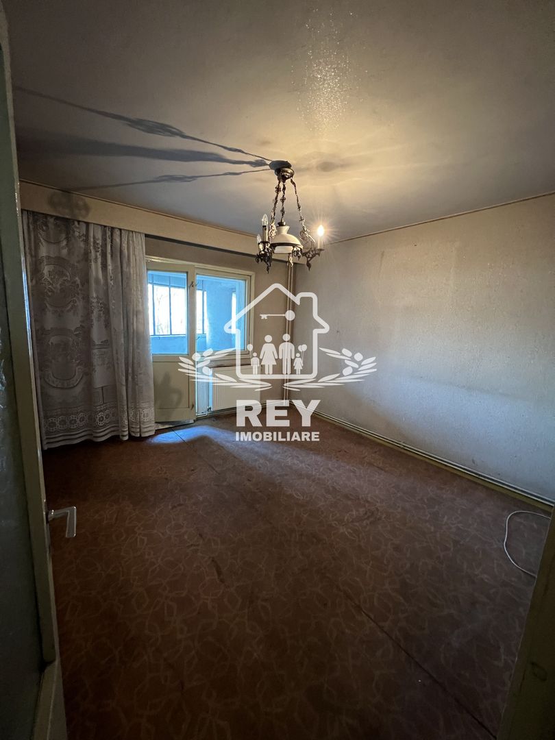 Apartament 4 camere decomandate 4 balcoane etaj 1 Str. Bâlea/Sibiu - Poză 3