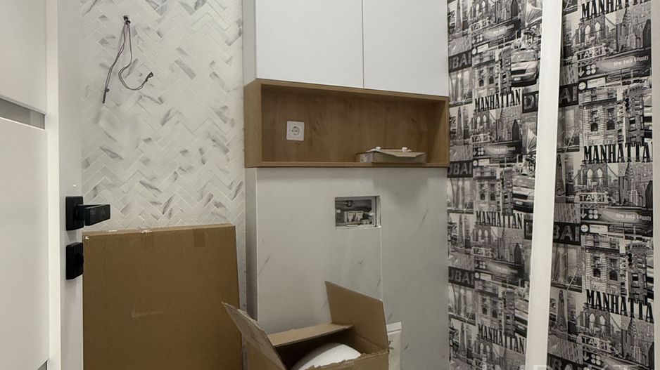 Spatiu comercial vitrat si finisat in Andrei Muresanu - Poză 9