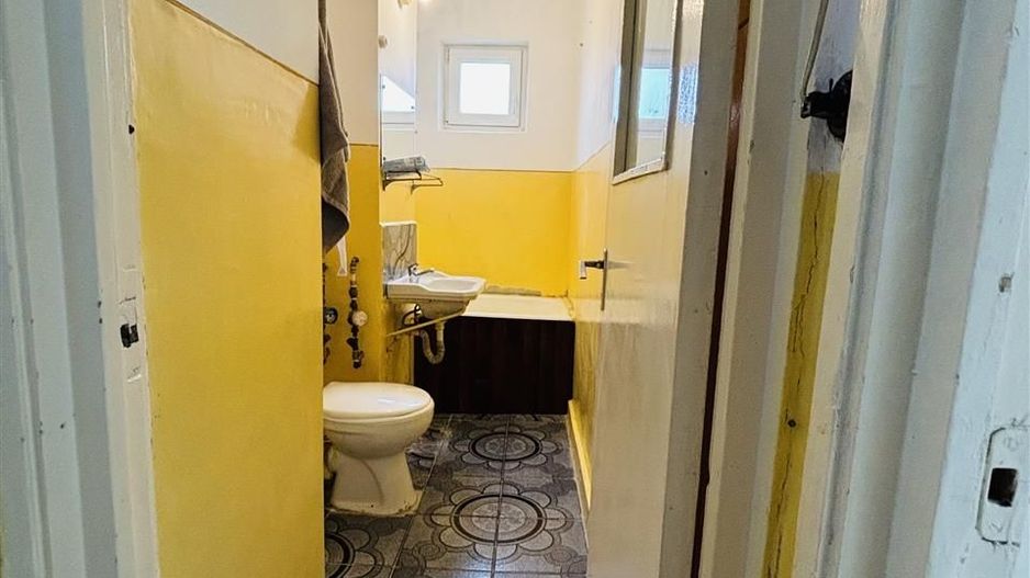 APARTAMENT CU 2 CAMERE SEMIDECOMANDAT ZONA NUFARUL - Poză 5