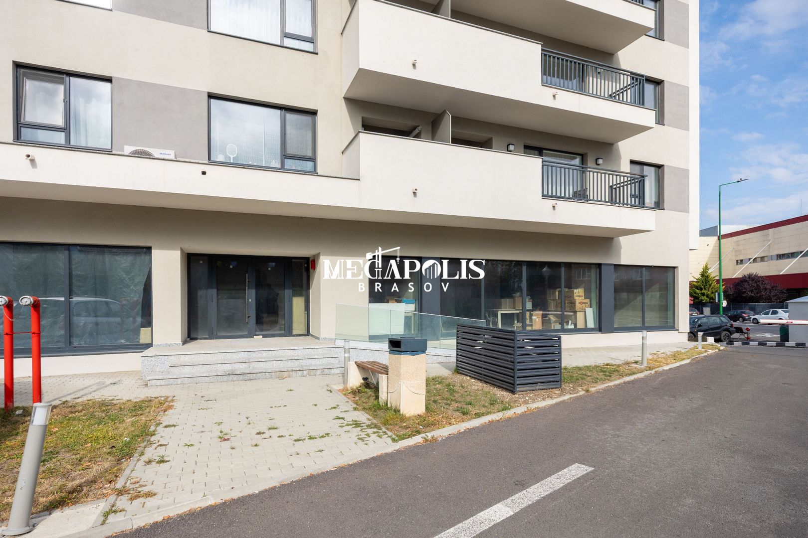 Spațiu comercial 168 mp | vitrină la Calea București | Noua | Braşov - Poză 2