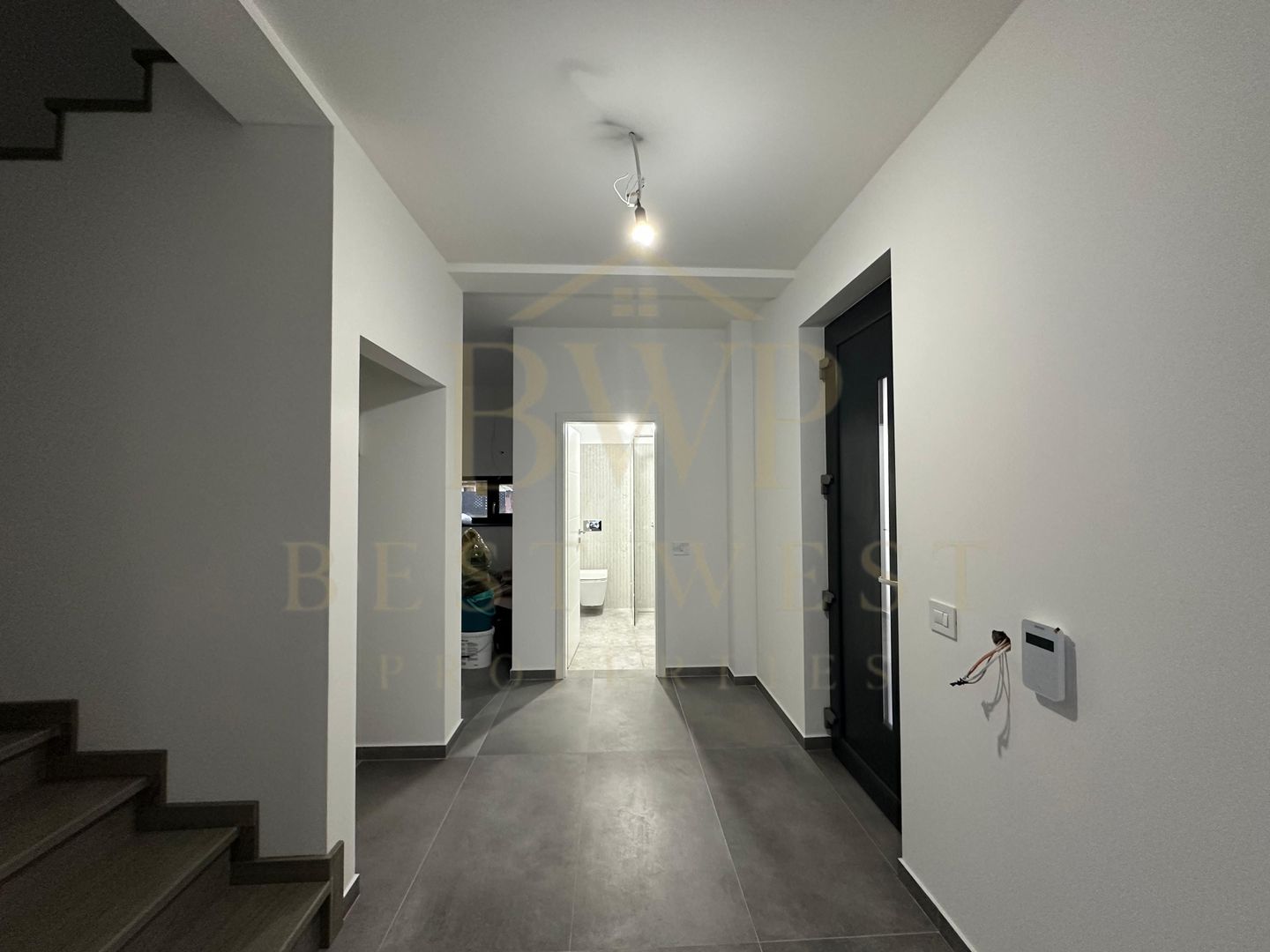 Duplex 1/2, 4 camere, 3 băi, la strada principală Mosnita Veche - Poză 4