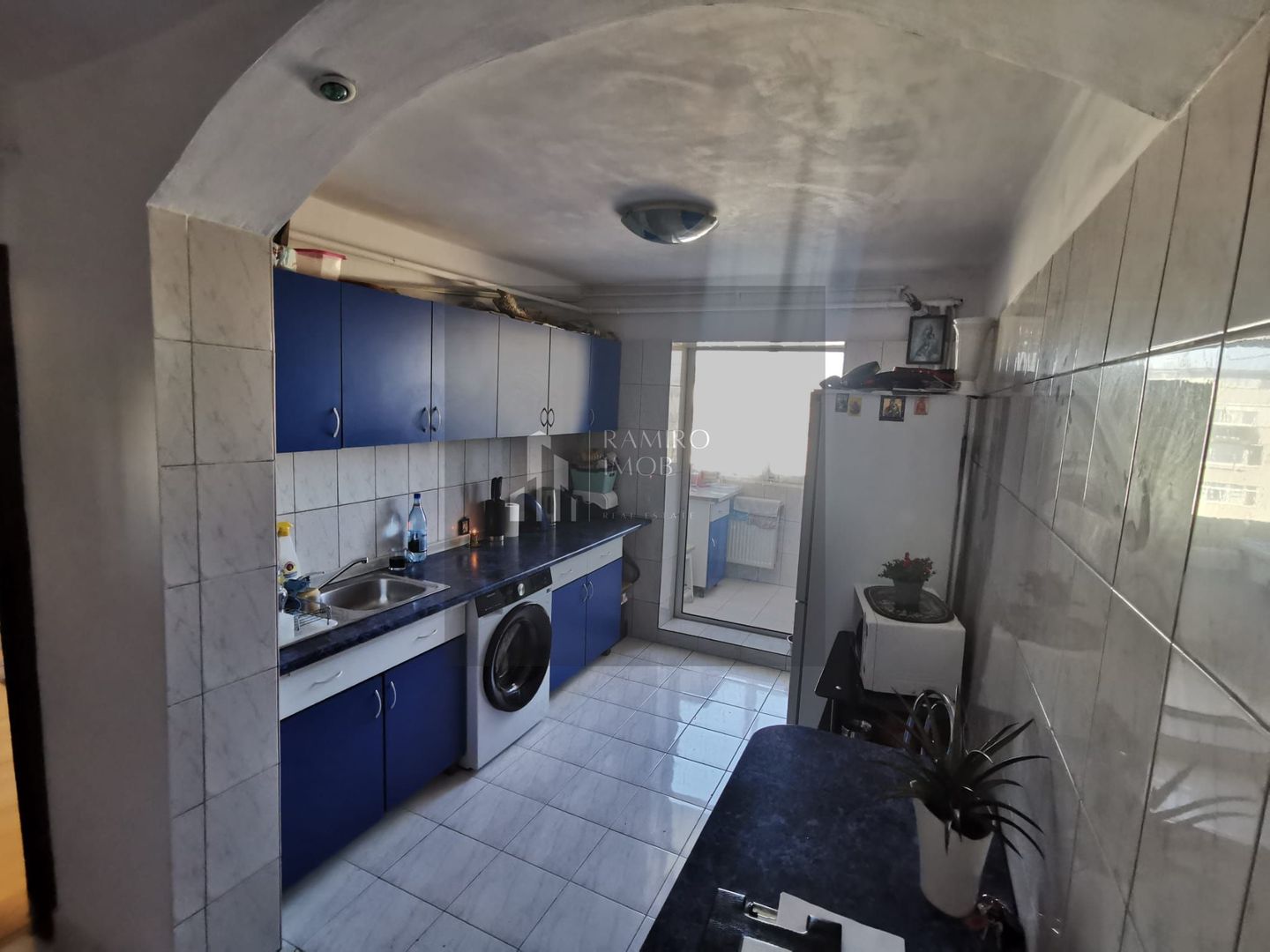 Apartament 3 camere decomandat Rahova - Poză 3