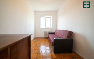 Apartament cu 3 camere etajul 4 - Cartierul A. Vlaicu - Arad - Poză 12